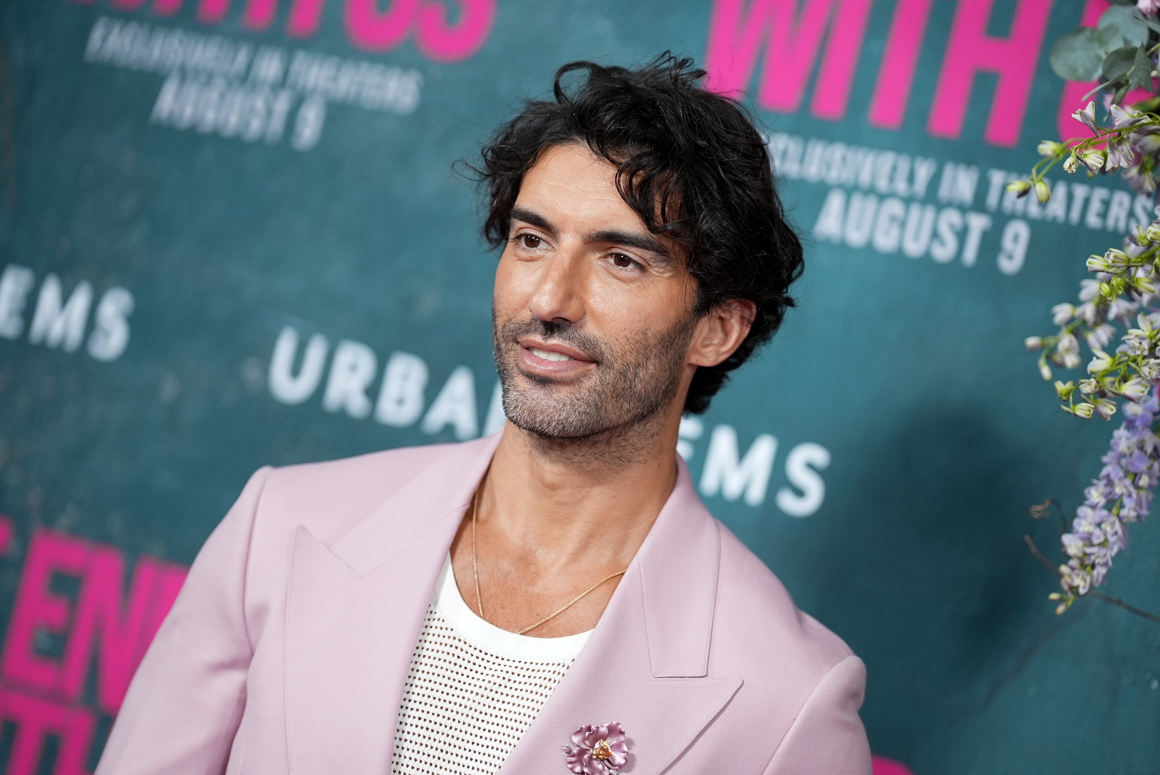 Justin baldoni 